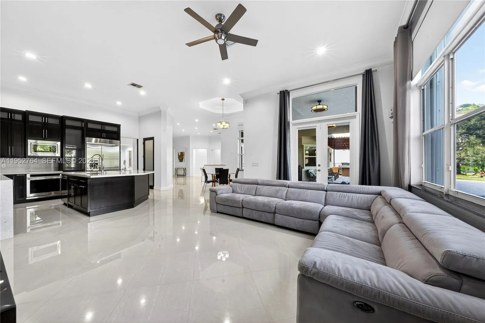 Davie, Florida, 33330, United States, 4 Bedrooms Bedrooms, ,3 BathroomsBathrooms,Residential,Active,2012872