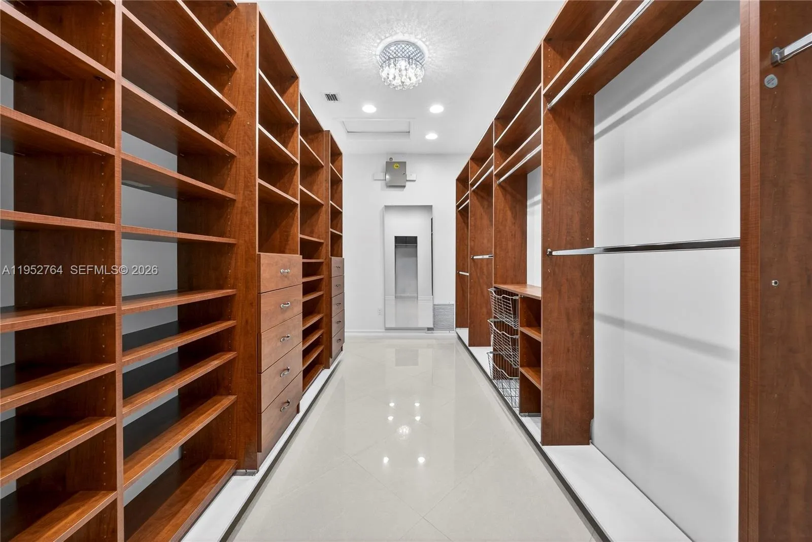 Davie, Florida, 33330, United States, 4 Bedrooms Bedrooms, ,3 BathroomsBathrooms,Residential,Active,2012872