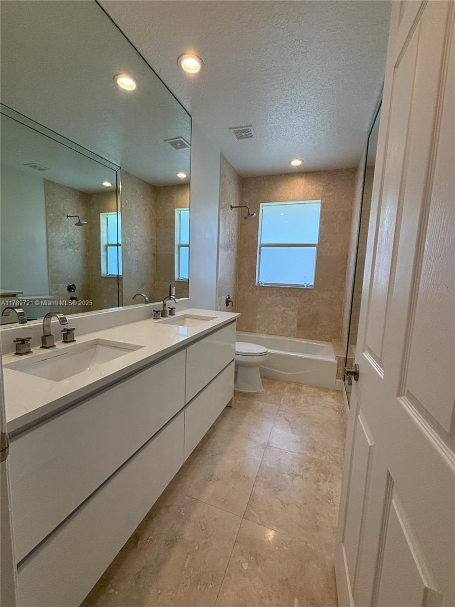 HAWKS LANDING - Residential
