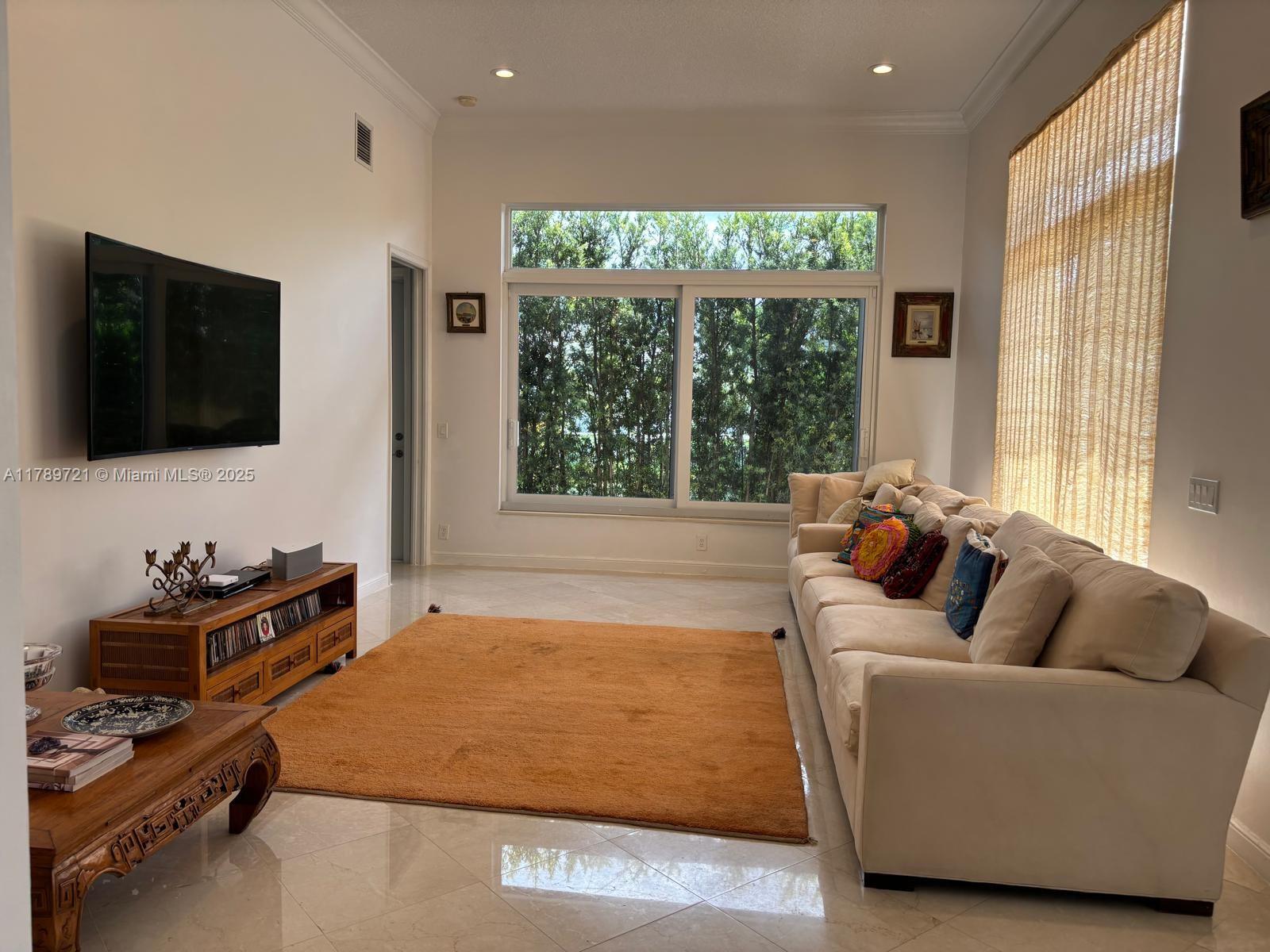 320 Windmill Palm Ave