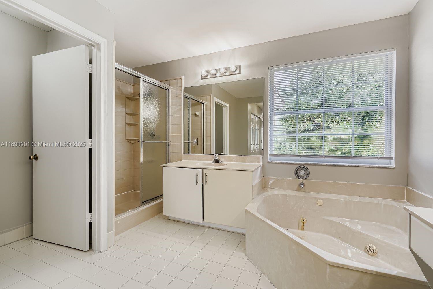 SILVER SHORES (PARCELS A - Residential
