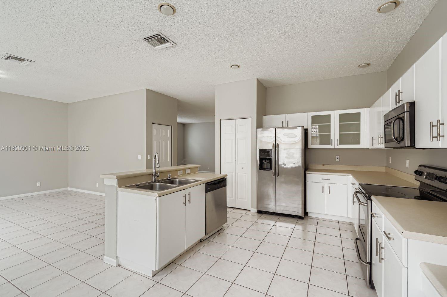 SILVER SHORES (PARCELS A - Residential