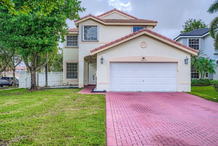 Welcome to this fantastic, 4-bedroom, 2.5-bathroom home located in the desirable gated community of Silver Shores.

This home is the perfect canvas for a buyer with a vision, offering the chance to customize and update the interior to their style. The ground floor is thoughtfully built for entertaining, with the second floor housing all four bedrooms, including the private primary suite.

The community offers a resort-style lifestyle with top-tier amenities, including a Club House, pool, gym, tennis courts, basketball courts, playgrounds, and walking trails. The location is excellent, providing easy access to great schools, the hospital, shopping, and dining.

Schedule your showings today!