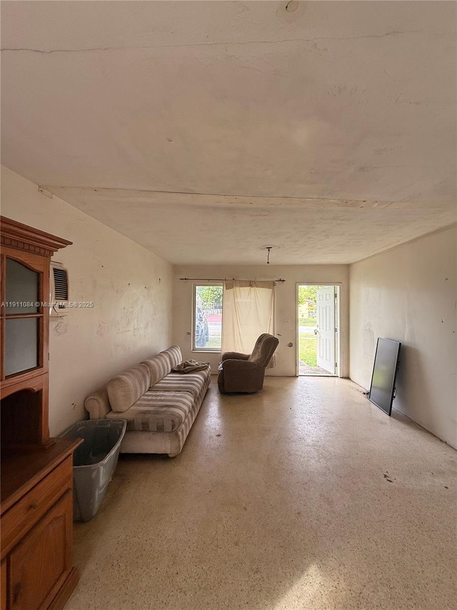 TAYLOR MANOR - Residential