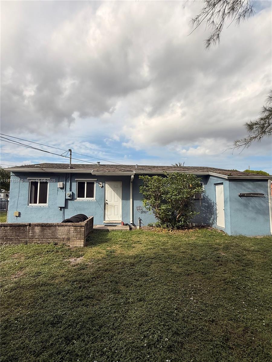 TAYLOR MANOR - Residential