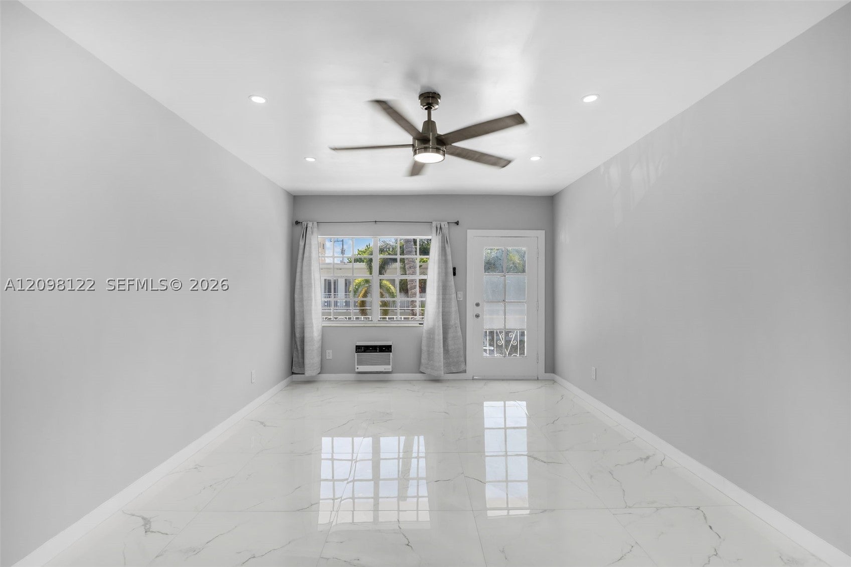 635 8th St 205