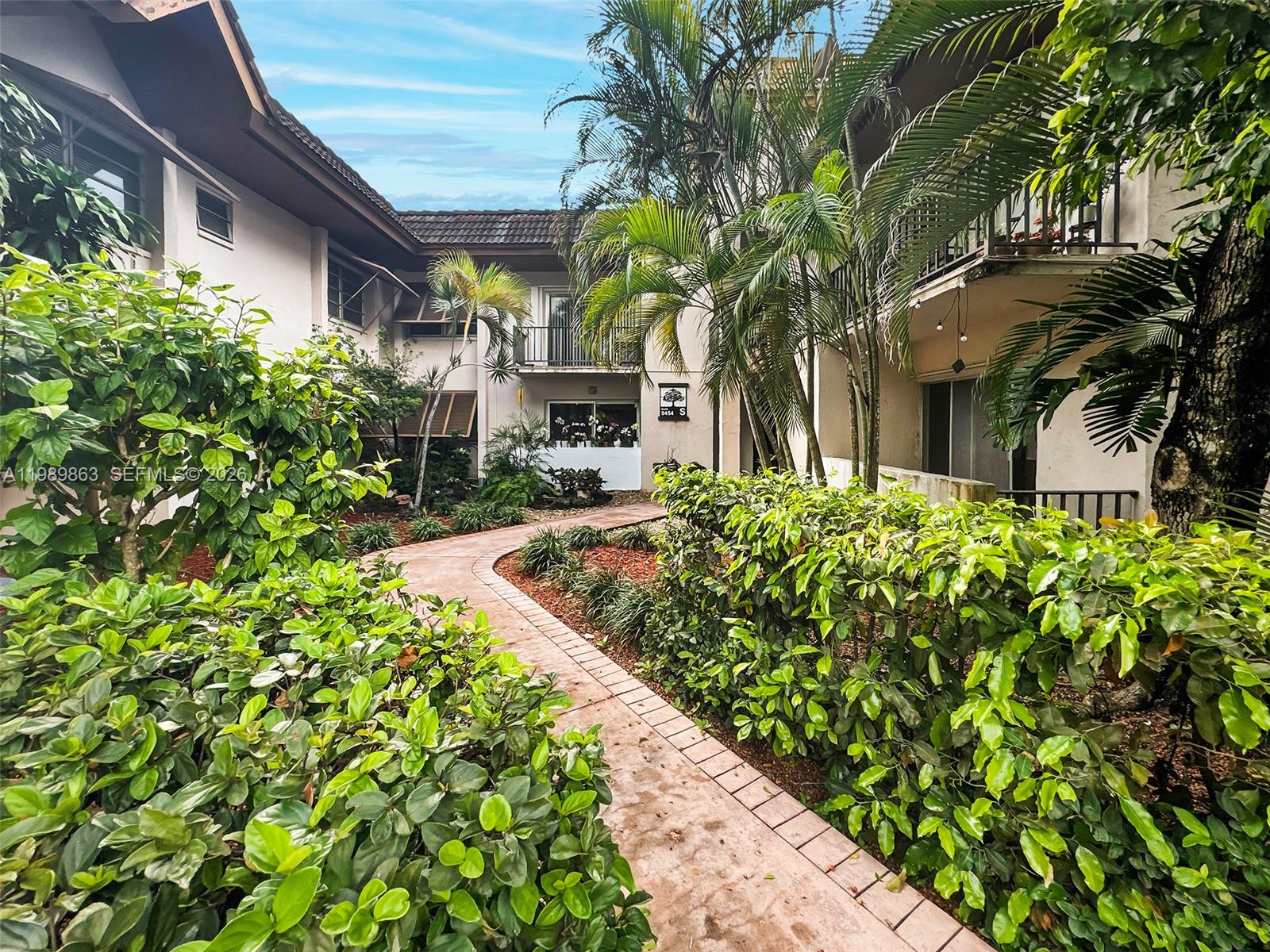 KINGSTON SQUARE CONDO - Residential