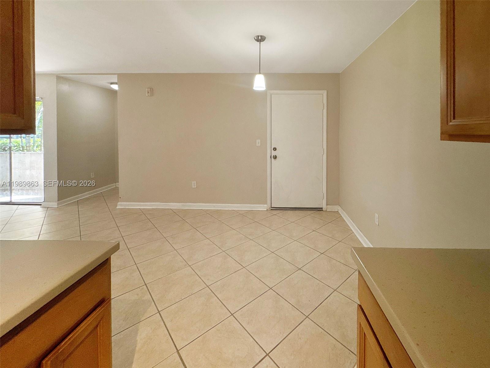 KINGSTON SQUARE CONDO - Residential