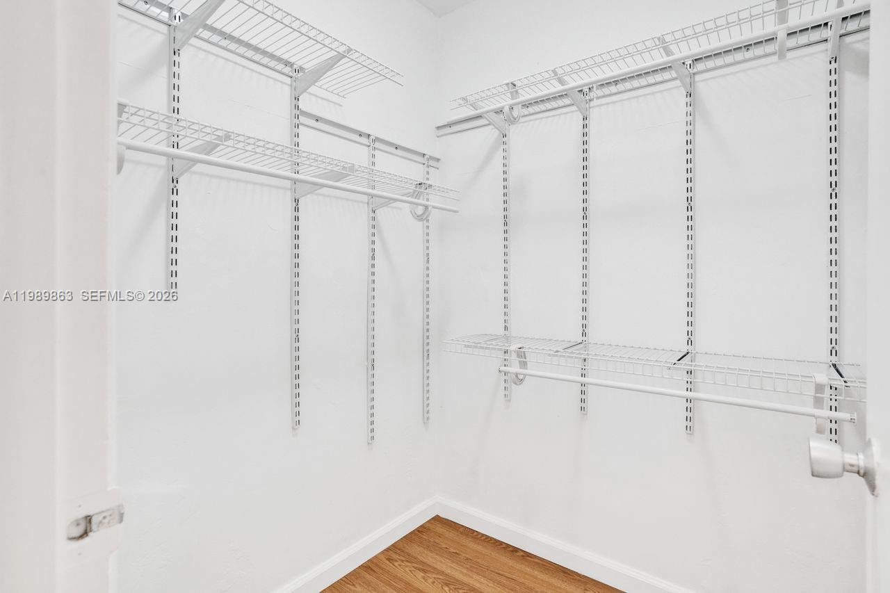 KINGSTON SQUARE CONDO - Residential