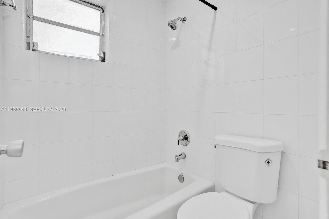 KINGSTON SQUARE CONDO - Residential