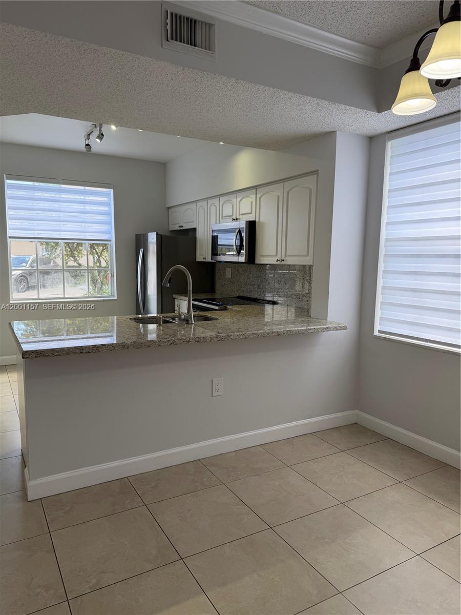 REGATTA POINTE CONDO NO T - Residential Lease