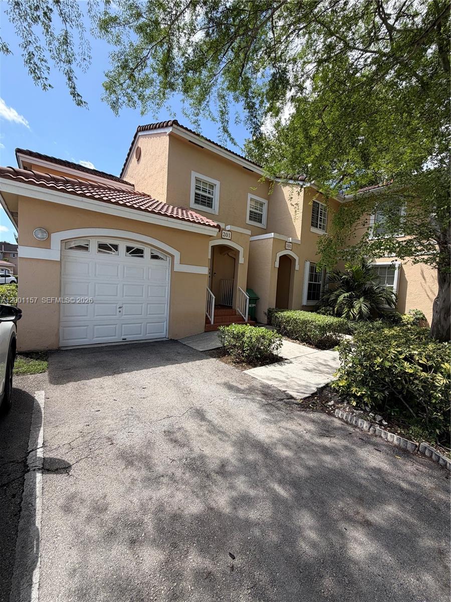 REGATTA POINTE CONDO NO T - Residential Lease