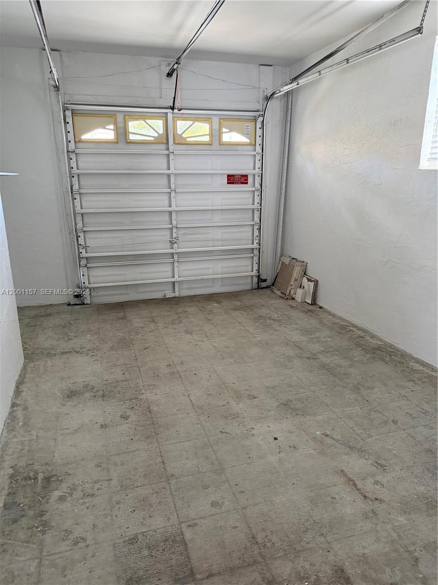 REGATTA POINTE CONDO NO T - Residential Lease