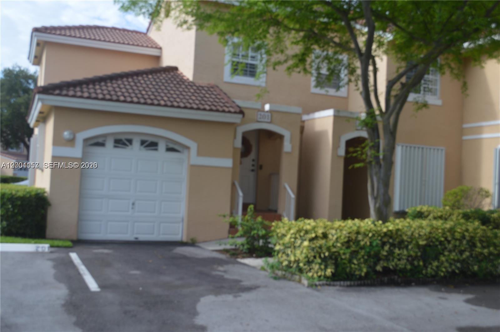 REGATTA POINTE CONDO NO T - Residential Lease