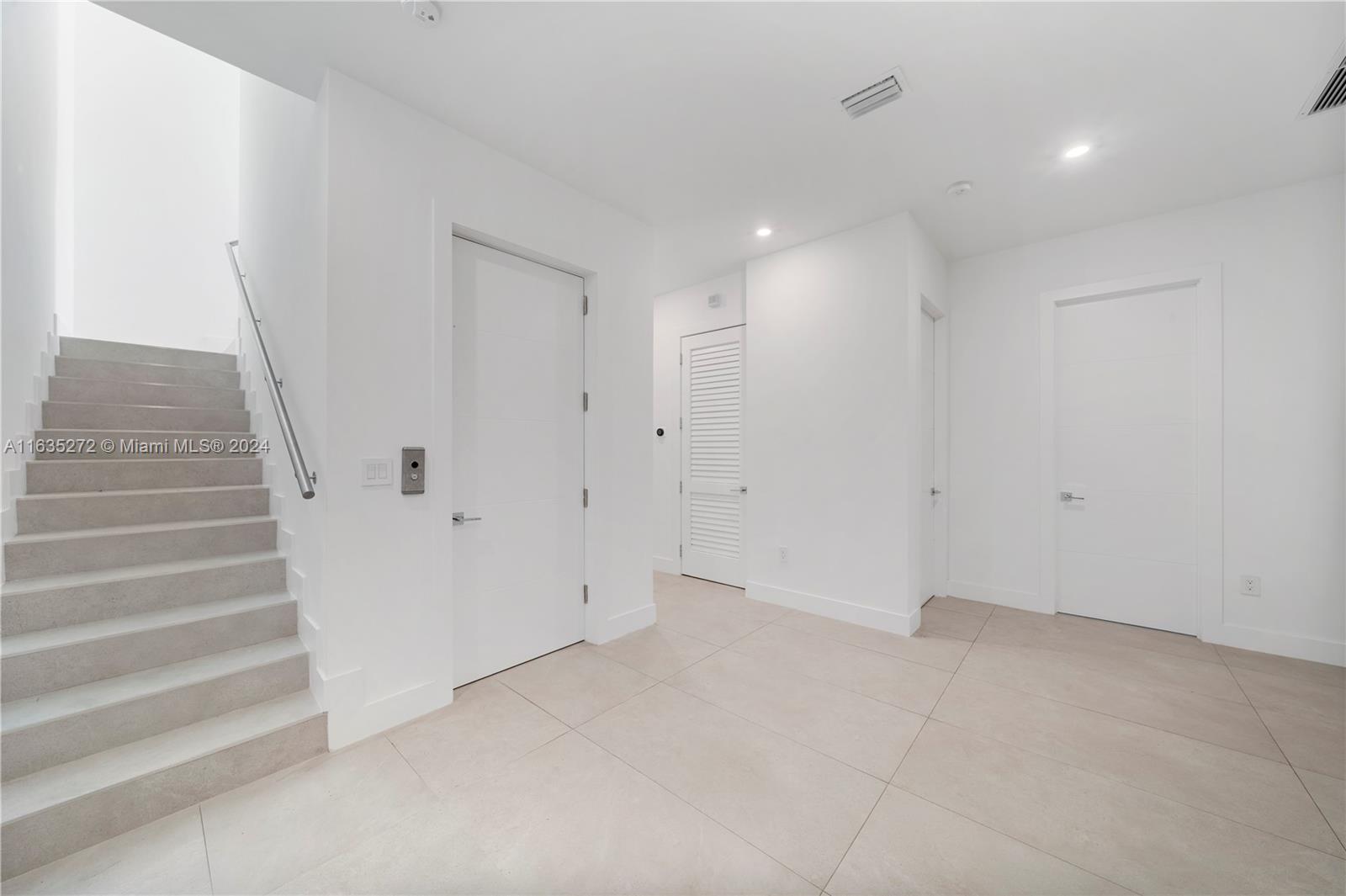 LEGACY VILLAS CONDO - Residential