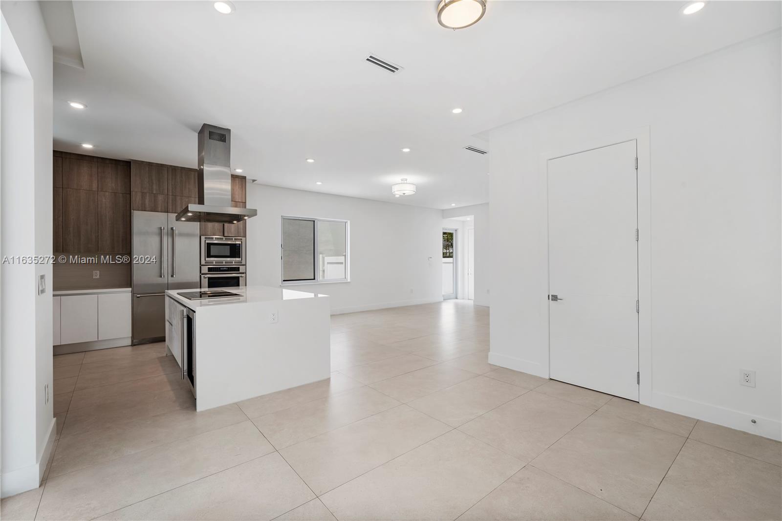 LEGACY VILLAS CONDO - Residential