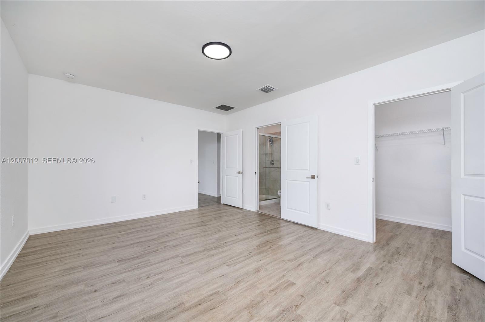 ROYAL HOMES WEST - Residential