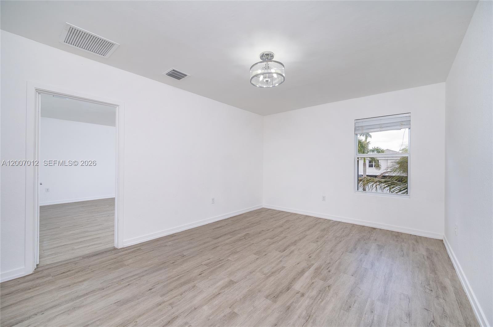 ROYAL HOMES WEST - Residential