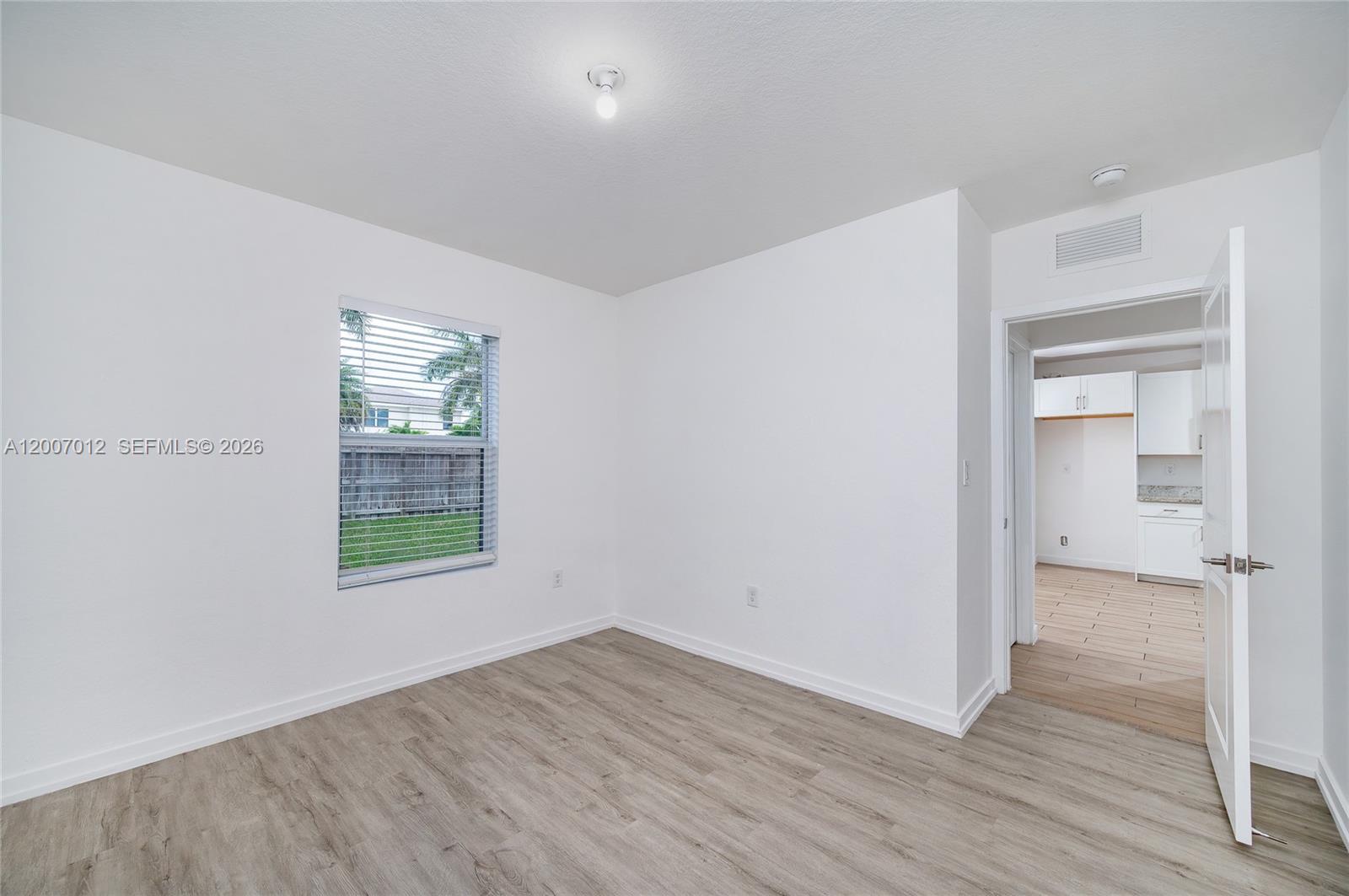 ROYAL HOMES WEST - Residential