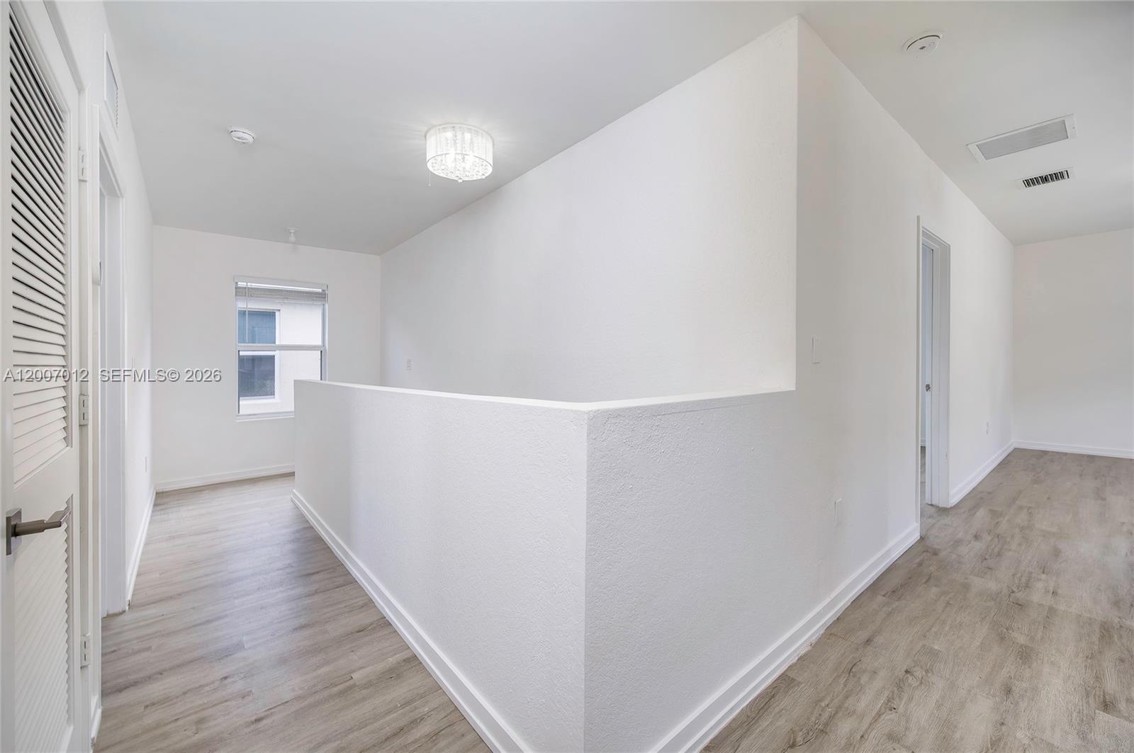 ROYAL HOMES WEST - Residential