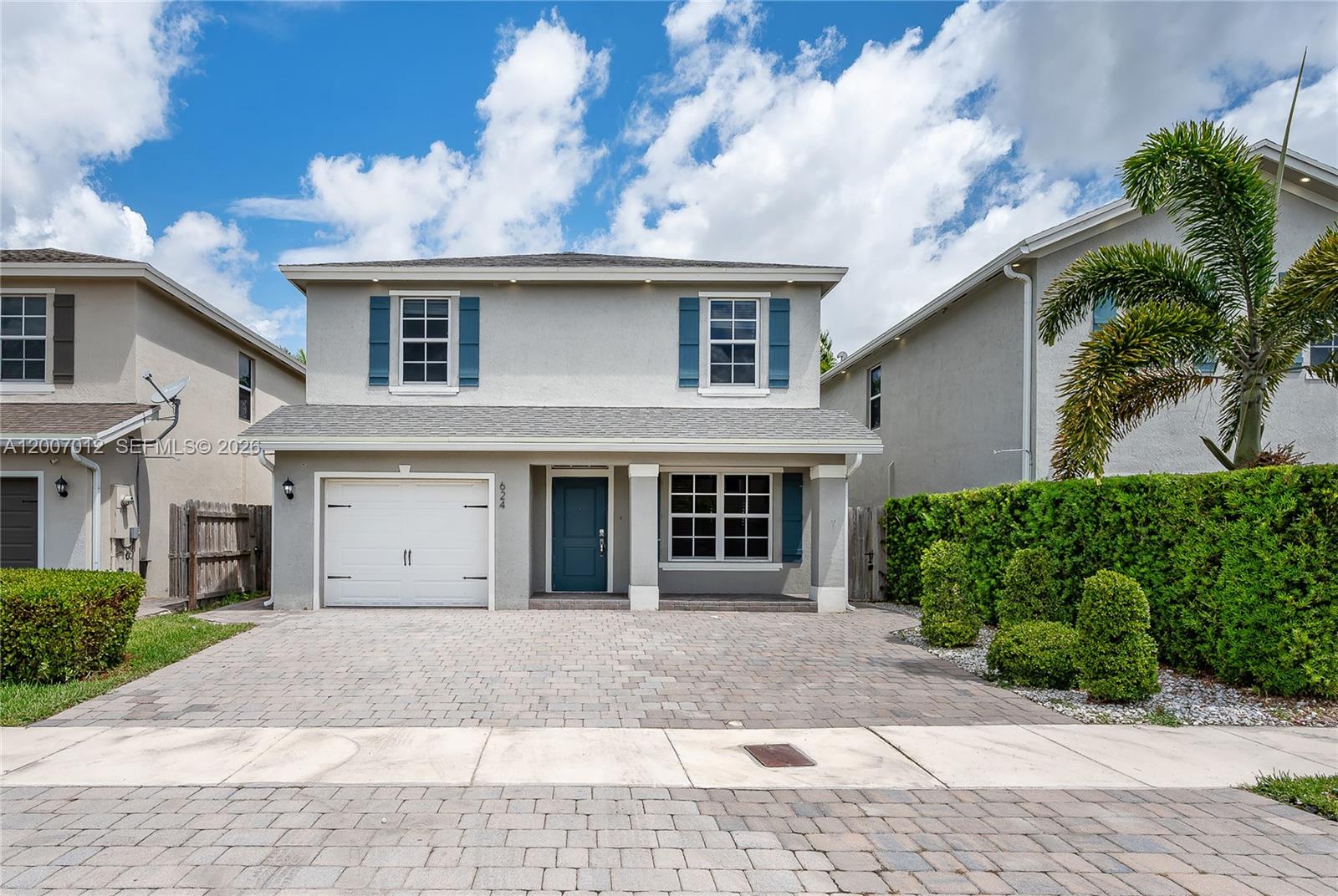 ROYAL HOMES WEST - Residential