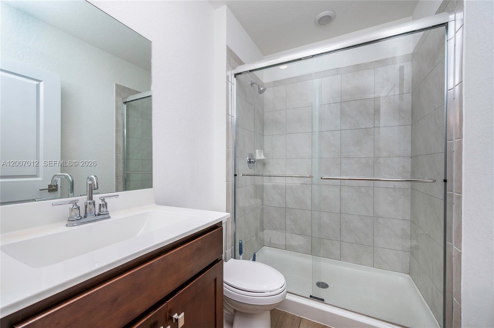 ROYAL HOMES WEST - Residential