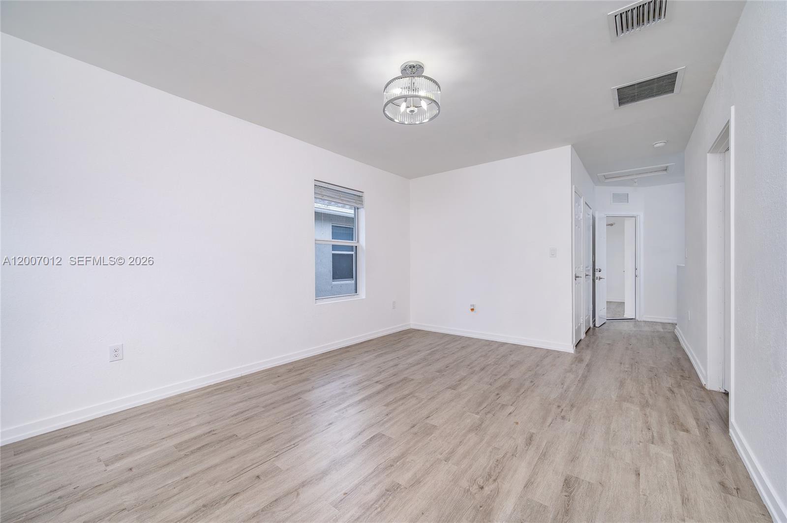 ROYAL HOMES WEST - Residential