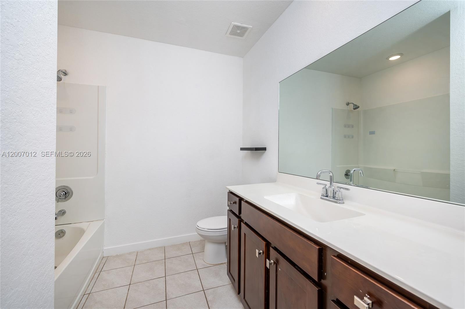 ROYAL HOMES WEST - Residential