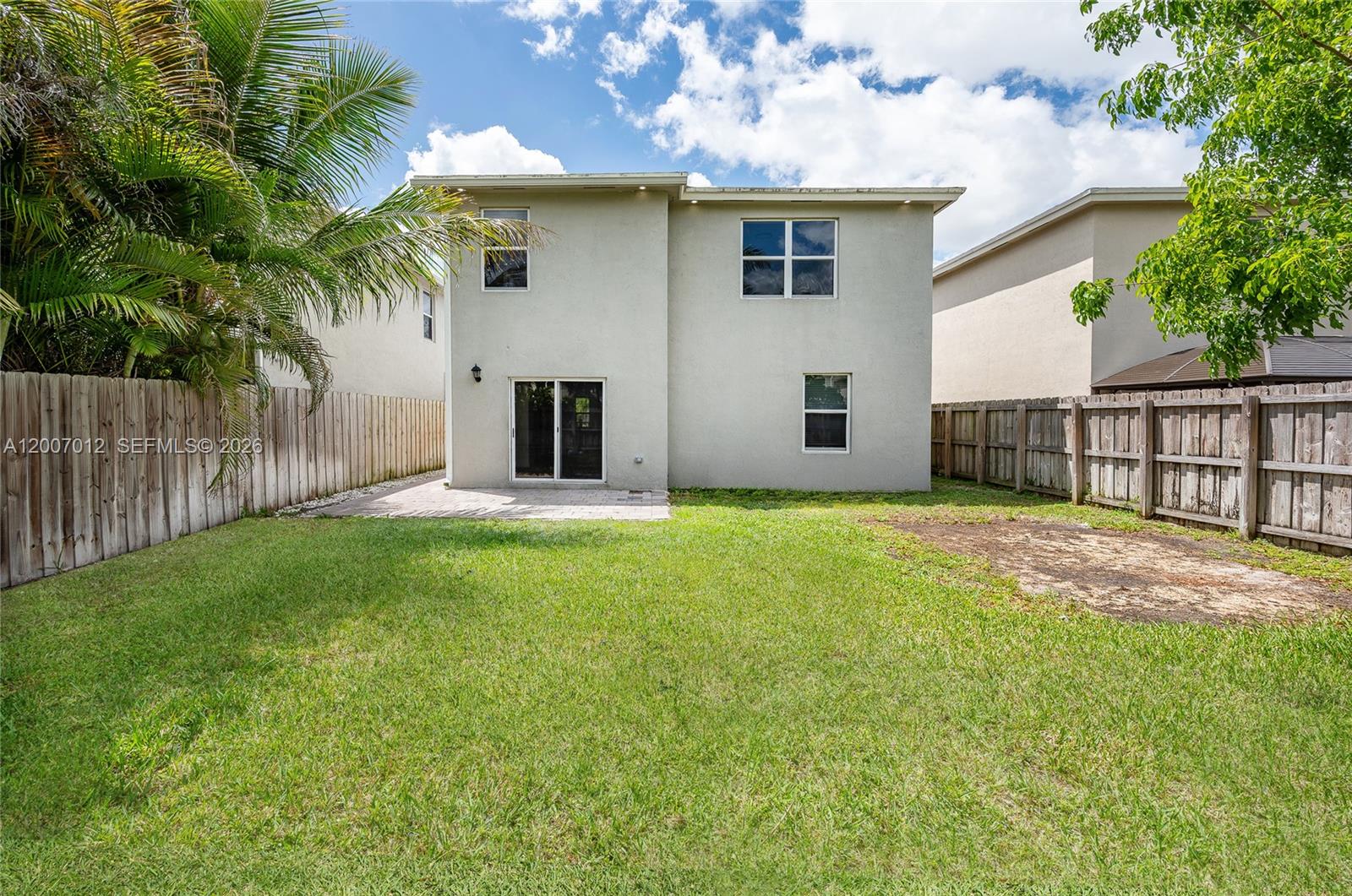 ROYAL HOMES WEST - Residential