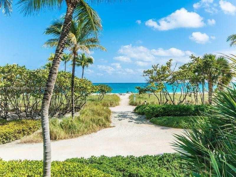 THE PLAZA OF BAL HARBOUR - Residential Lease