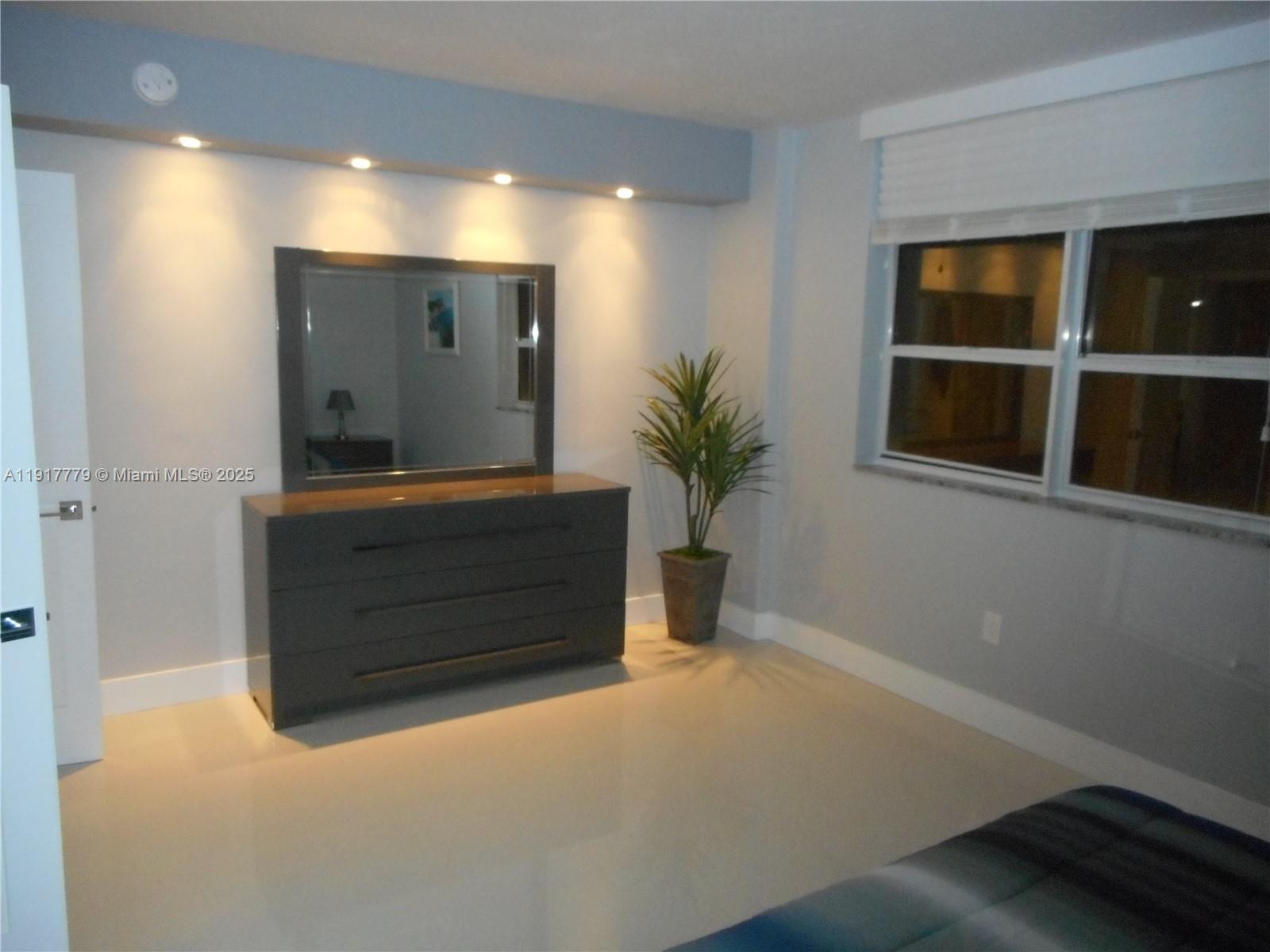 THE PLAZA OF BAL HARBOUR - Residential Lease