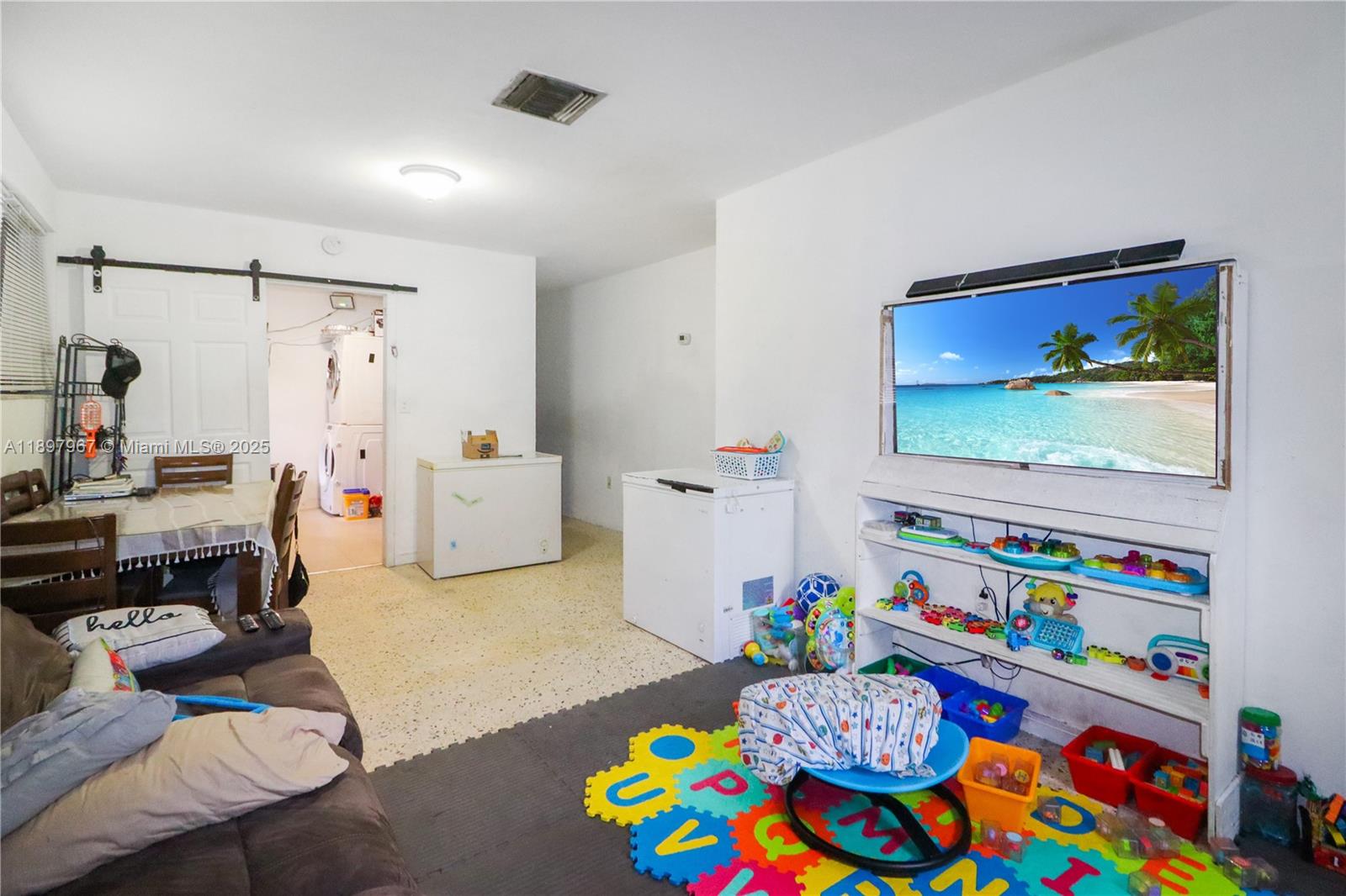 HOUSTON HEIGHTS - Residential Income