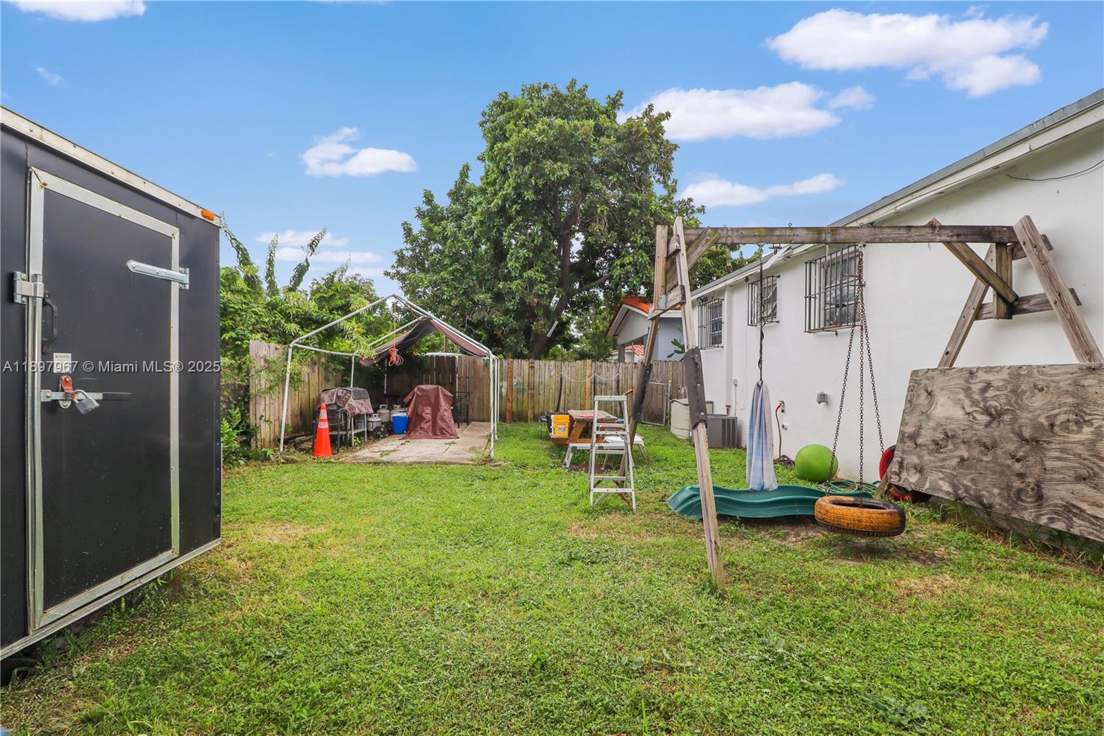 HOUSTON HEIGHTS - Residential Income