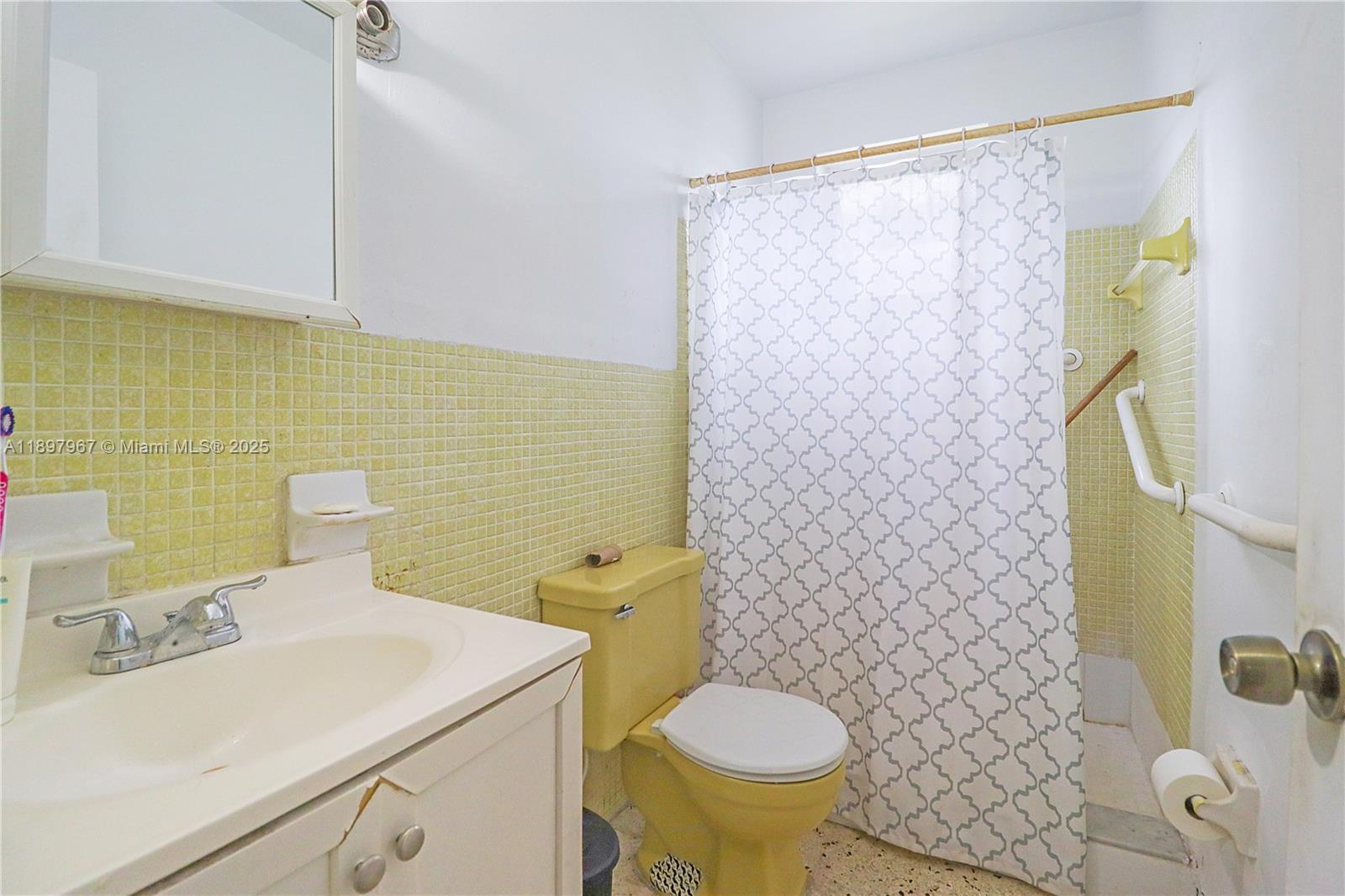 HOUSTON HEIGHTS - Residential Income