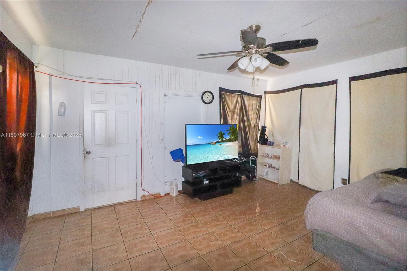 HOUSTON HEIGHTS - Residential Income