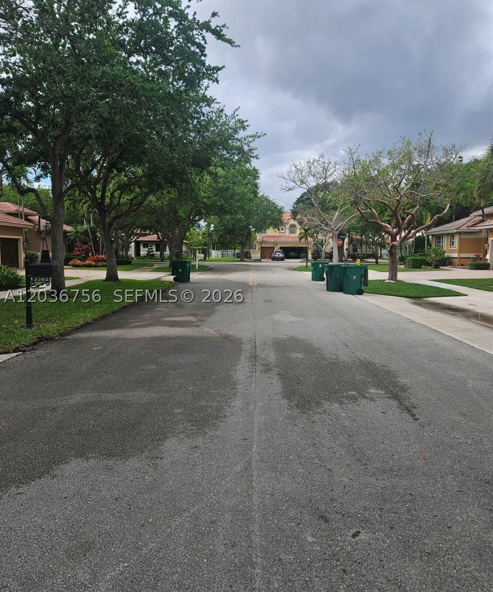 13382 Lakepointe Cir 0