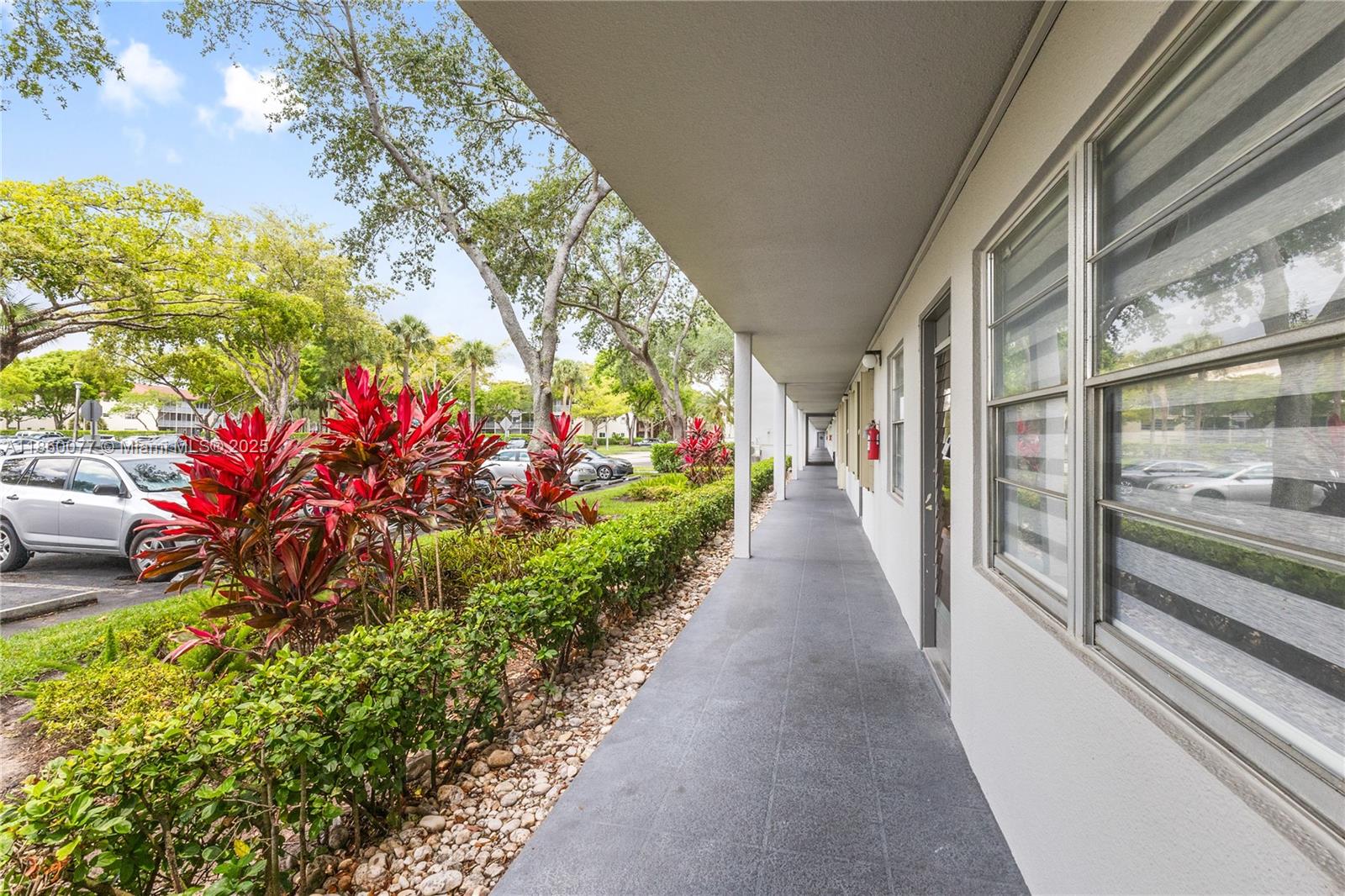 251 SW 132 way 114H