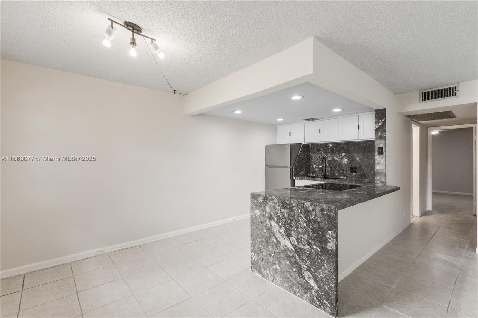 251 SW 132 way 114H