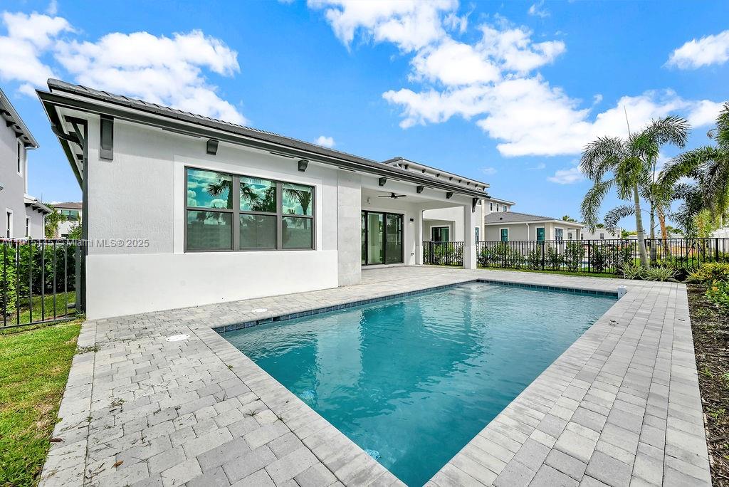 Solana Bay Avenir - Residential Lease