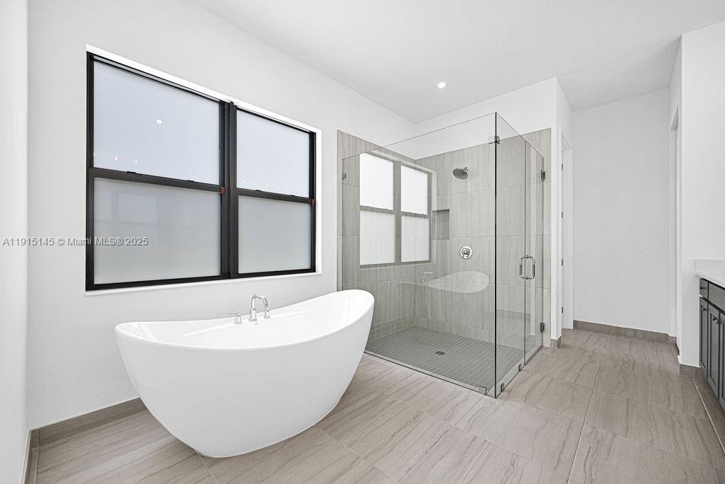 Solana Bay Avenir - Residential Lease