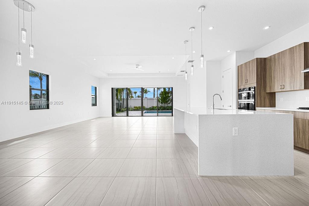 Solana Bay Avenir - Residential Lease