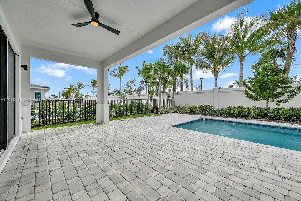 Solana Bay Avenir - Residential Lease