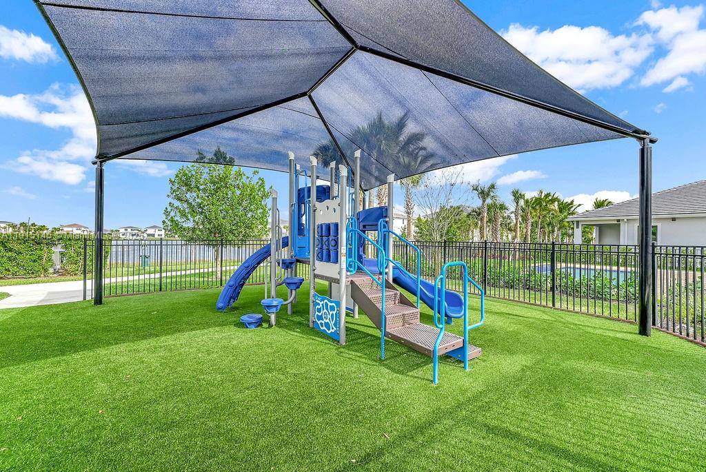 Solana Bay Avenir - Residential Lease