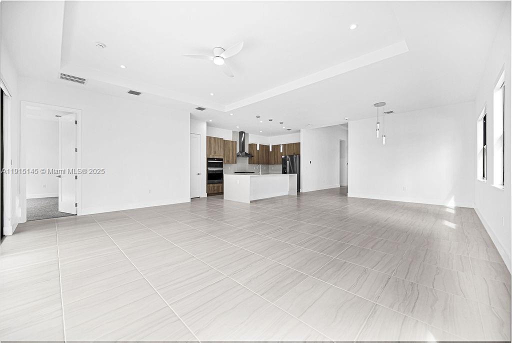 Solana Bay Avenir - Residential Lease