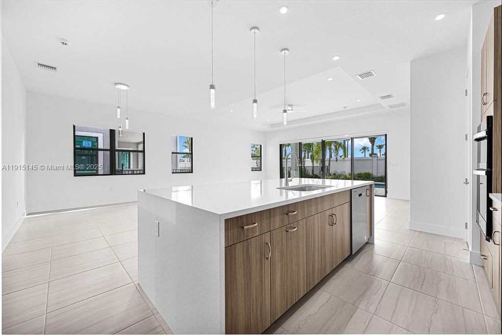 Solana Bay Avenir - Residential Lease