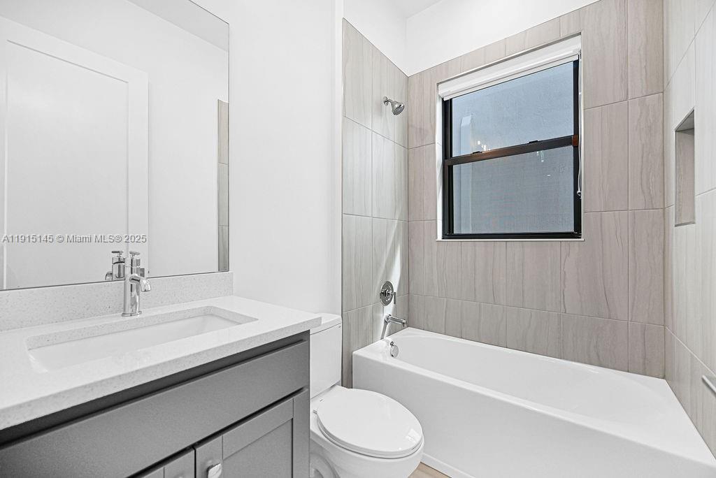 Solana Bay Avenir - Residential Lease