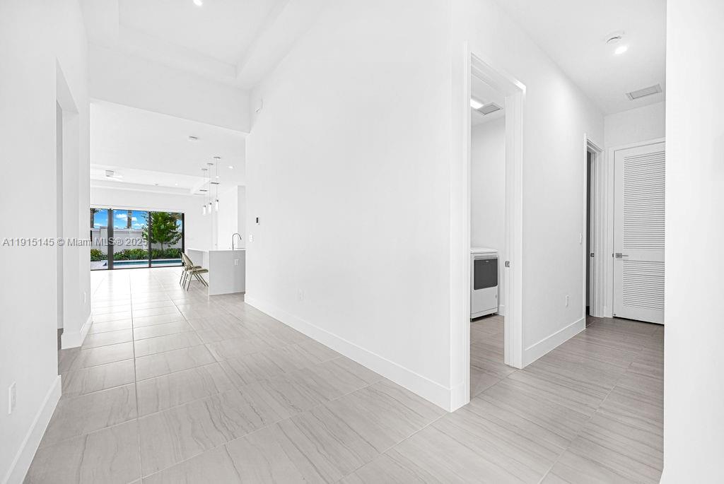 Solana Bay Avenir - Residential Lease