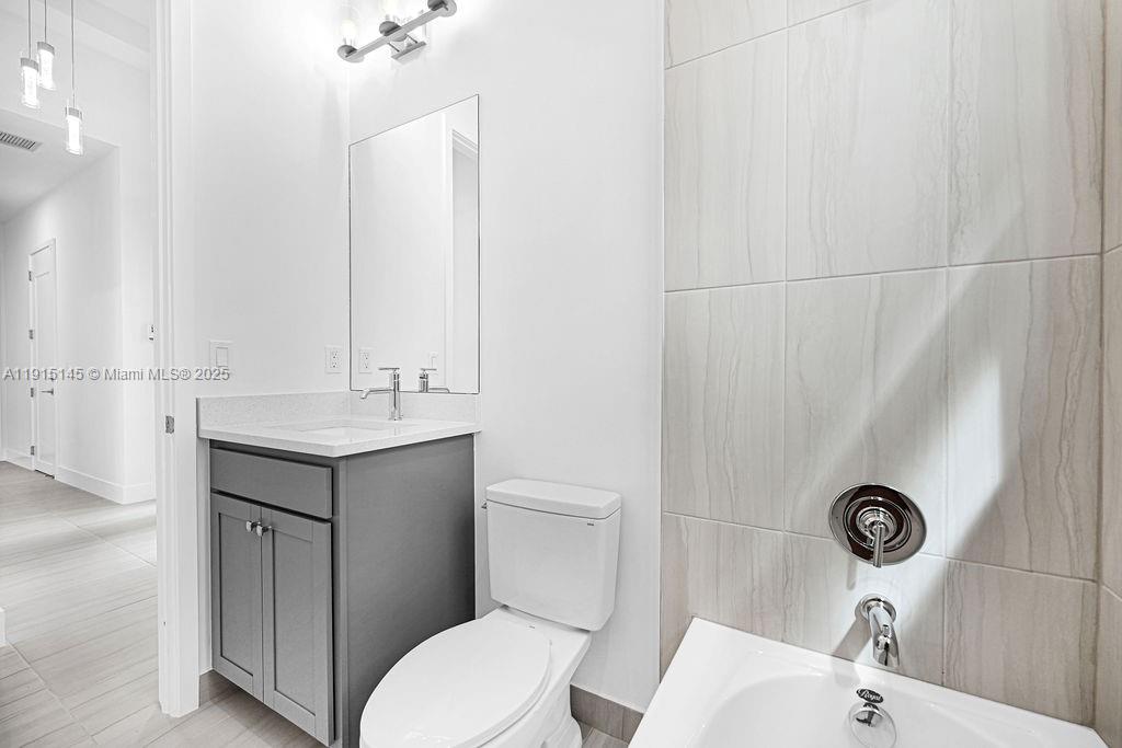 Solana Bay Avenir - Residential Lease