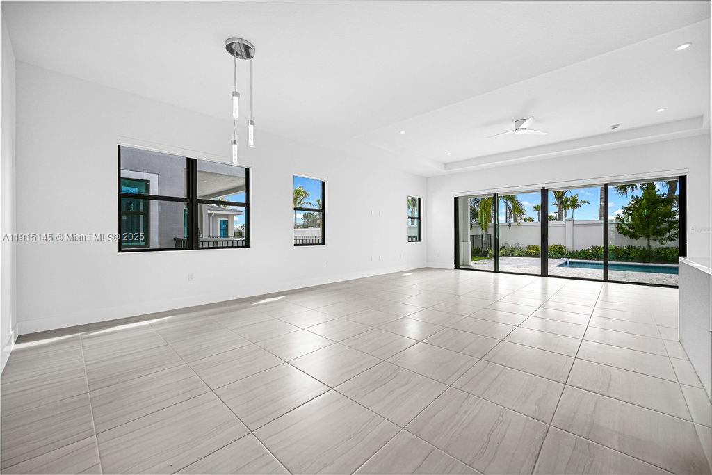 Solana Bay Avenir - Residential Lease