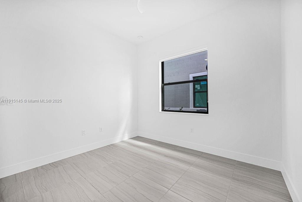 Solana Bay Avenir - Residential Lease